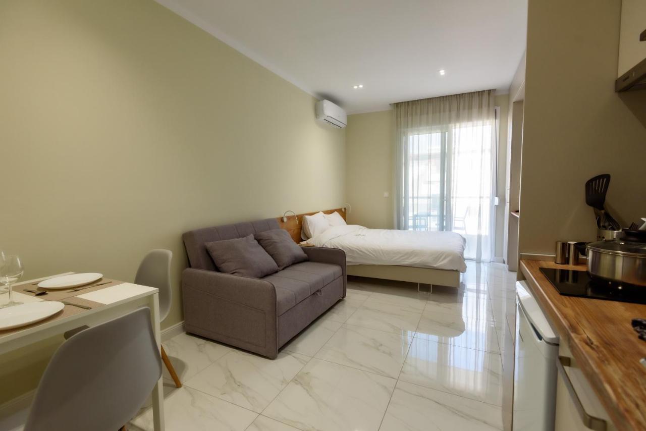 Olive 303 Apartment Peraía Екстериор снимка